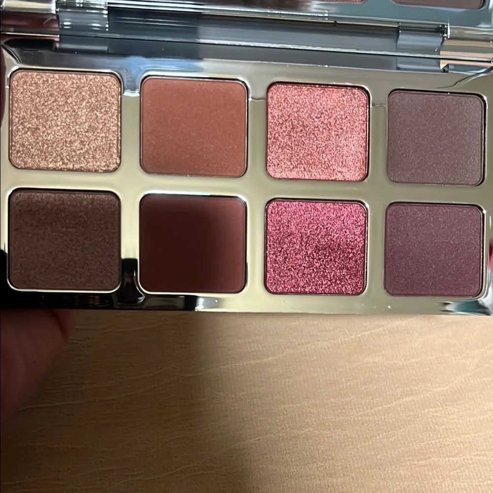 IL MAKIAGE Eyeshadow Master Palette Vibrant Hues